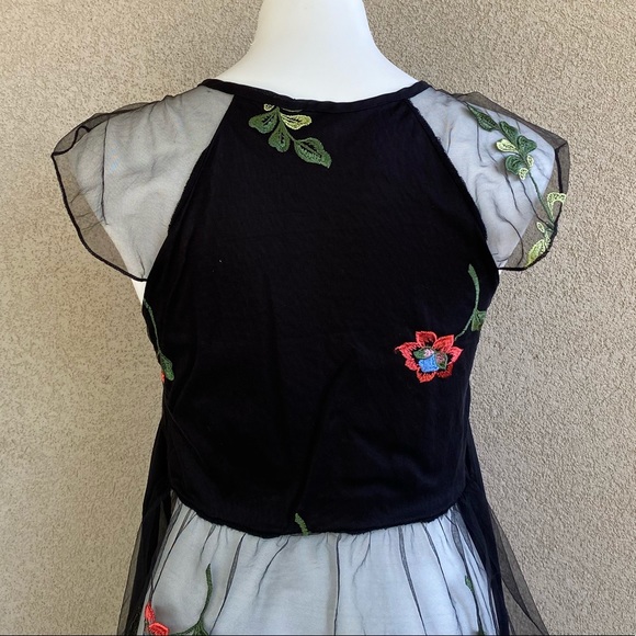 Boho Lace Embroidered Tule Waist Bow & Tie Blouse - Picture 7 of 7